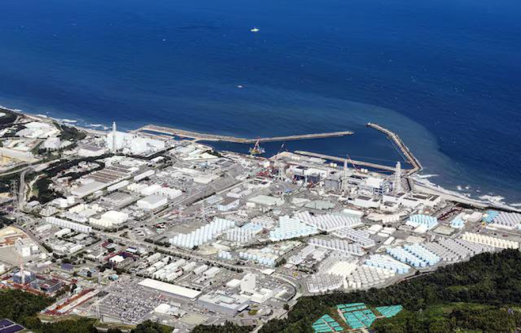Letecký pohľad ukazuje jadrovú elektráreň Fukušima Daiichi v meste Okuma v prefektúre Fukušima, Japonsko A. FOTO: Reuters