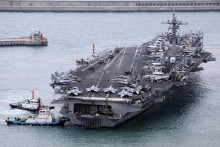 Americká lietadlová loď USS Carl Vinson. FOTO: TASR/AP