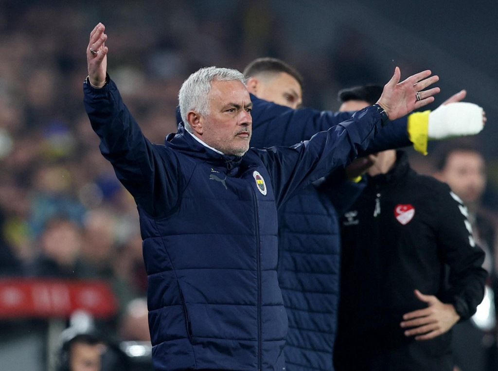 Tr&eacute;ner Fenerbahce Jose Mourinho. FOTO: Reuters
