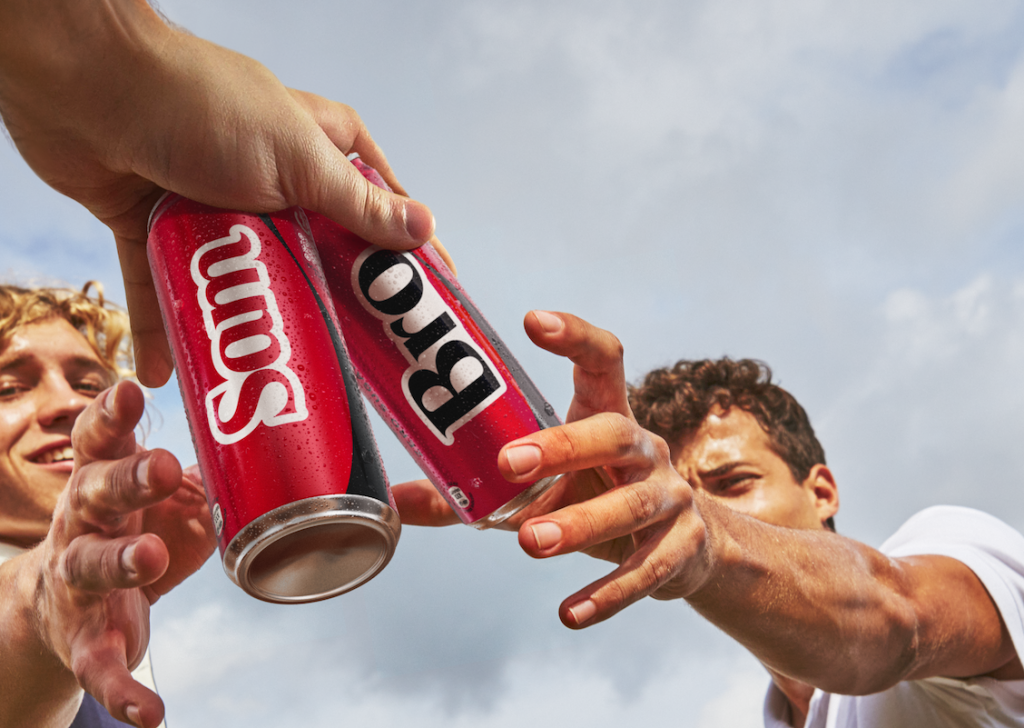 Coca-Cola opäť spúšťa legendárnu kampaň „Share a Coca-Cola“, osloviť chce najmä Generáciu Z.
