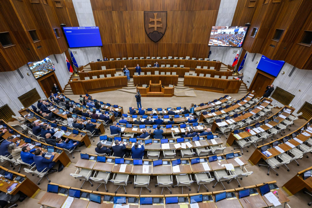 Zákonodarcovia by sa mali vrátiť aj k diskusii o zmenách v Ústave Slovenskej republiky. FOTO: TASR/Jaroslav Novák