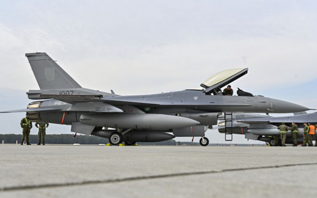 Stíhačka F-16. FOTO: TASR/M. Svítok