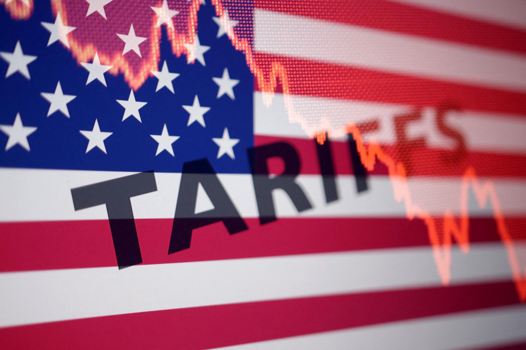 Zatiaľ čo zvyšok sveta sa počas dva týždne trvajúceho Trumpovho colného chaosu dočkal 90-dňového odkladu, obchodná vojna medzi Amerikou a Čínou sa rozbehla naplno. FOTO: Reuters