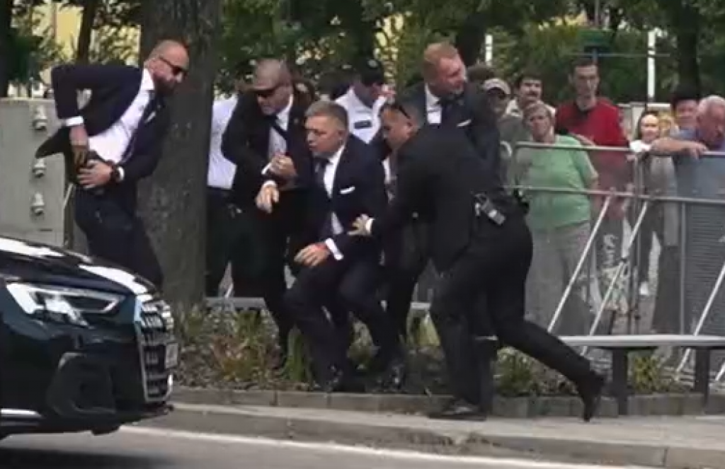Zábery z atentátu na Roberta Fica. FOTO: areena.yle.fi