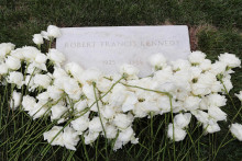 Hrob Roberta F. Kennedyho. FOTO: Reuters