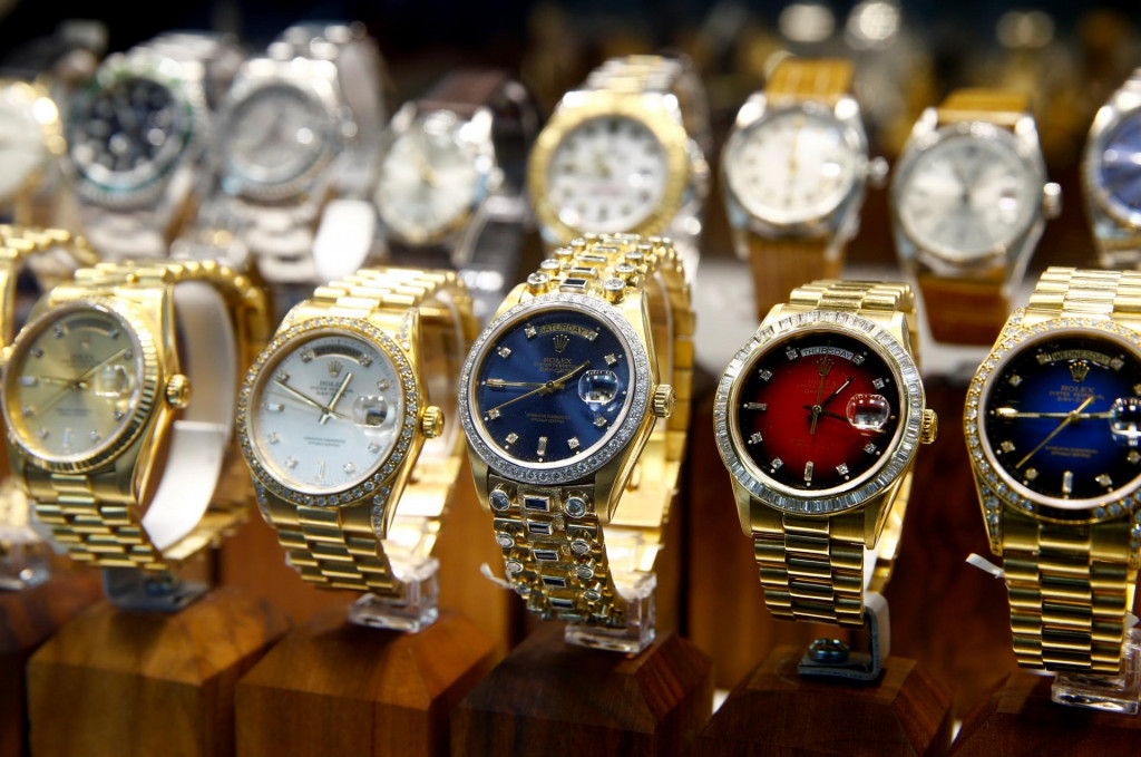 Hodinky švajčiarskeho výrobcu Rolex v Zürichu, Švajčiarsko, 8. júla 2021. FOTO: REUTERS