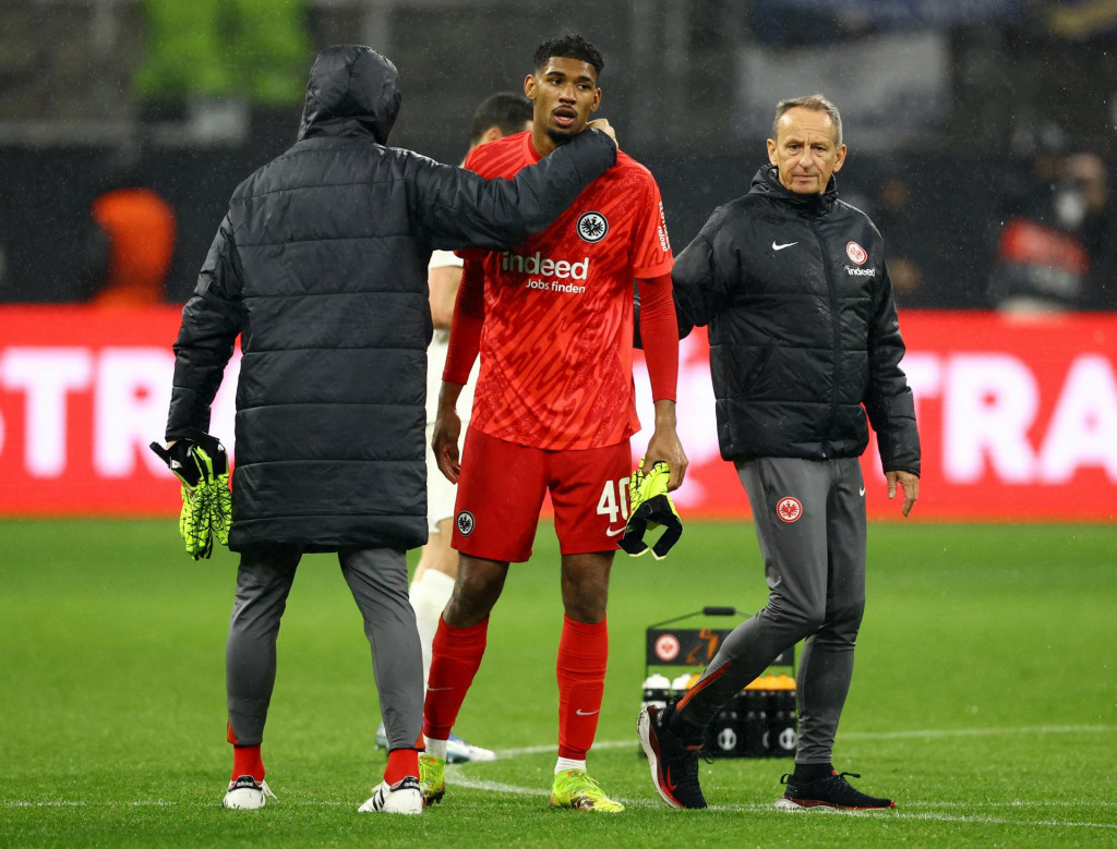 17. apríla 2025 Kauu Santos z Eintrachtu Frankfurt po zápase. FOTO: REUTERS