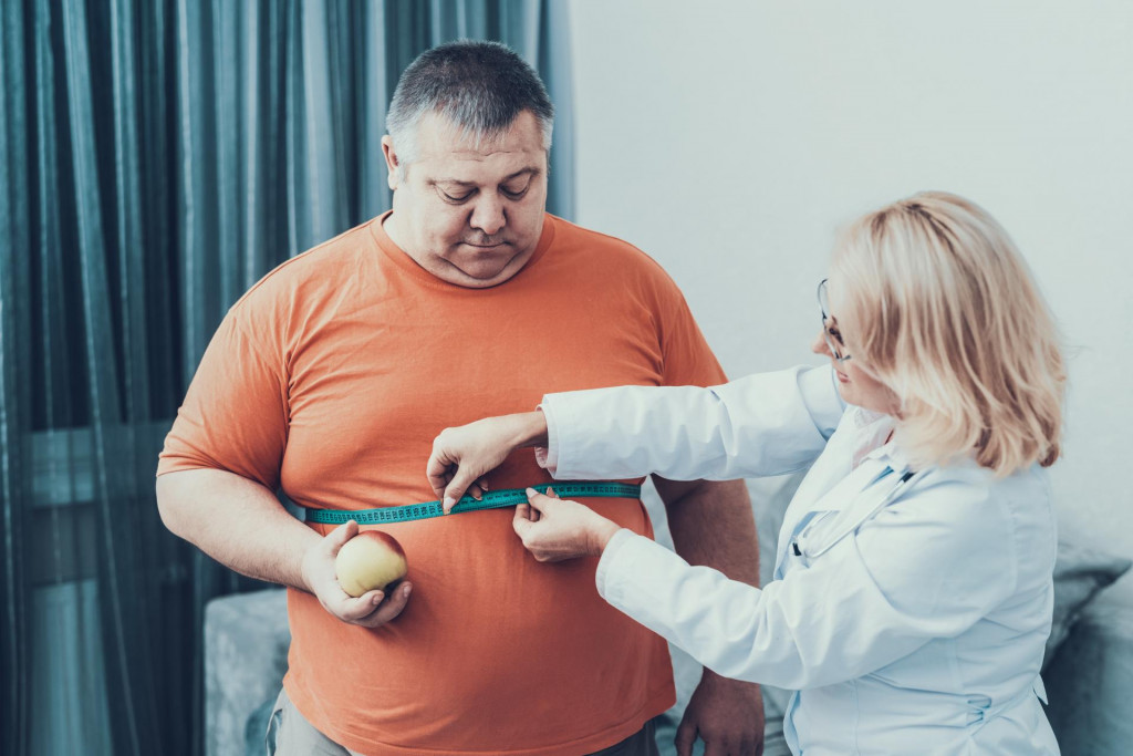 Človek s ambíciou schudnúť však potrebuje znalosti nielen o jedle, ale aj o sebe. FOTO: Shutterstock