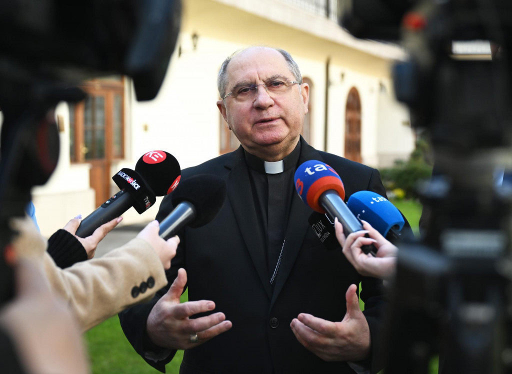 Predseda Konferencie biskupov Slovenska Mons. Bernard Bober. FOTO: TASR/František Iván
