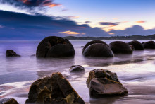 Moeraki Boulders.