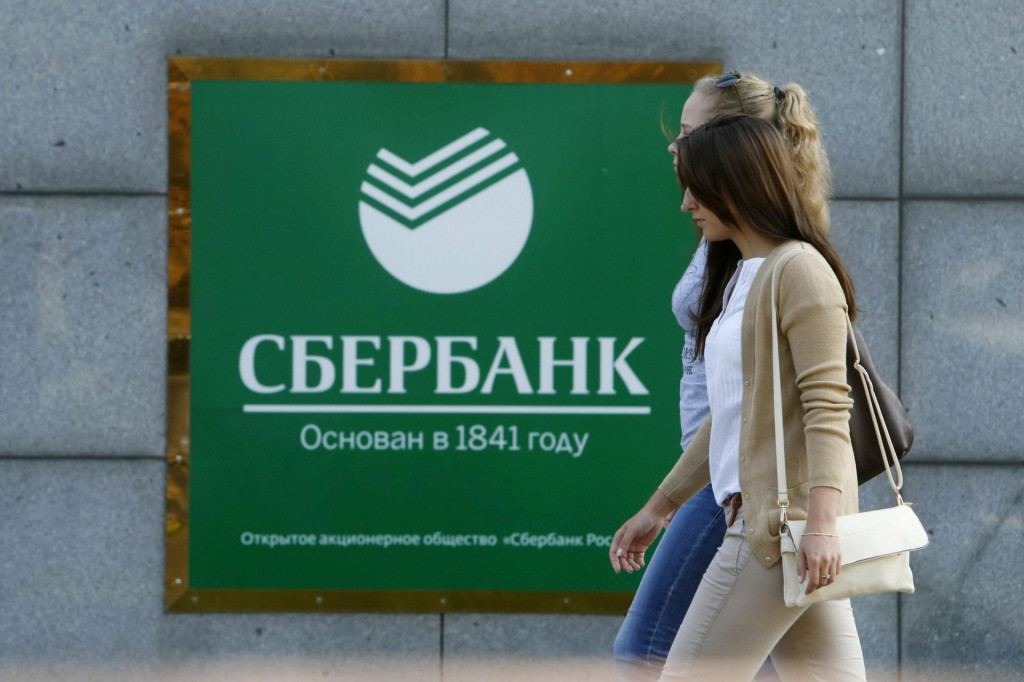 Logo ruskej banky Sberbank v Moskve. FOTO: Reuters