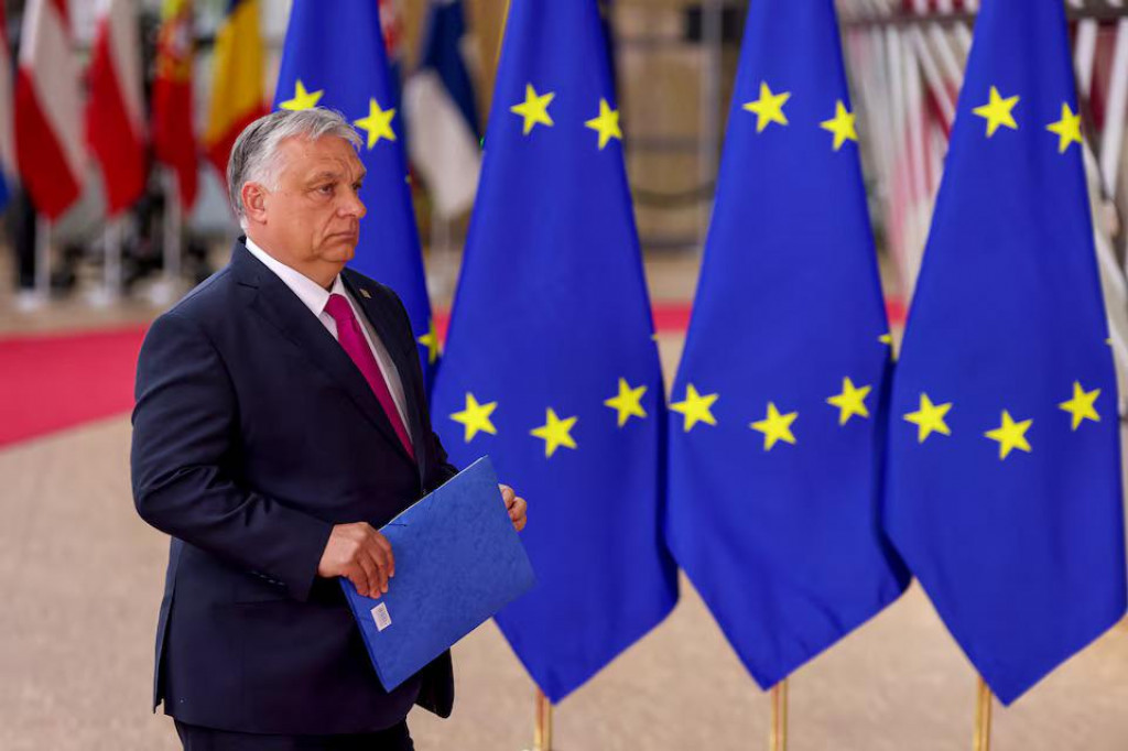Maďarský premiér Viktor Orbán prichádza na summit lídrov Európskej únie v Bruseli. FOTO: Reuters
