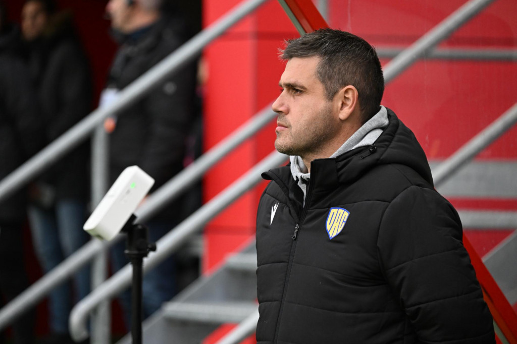 Branislav Fodrek zlepšil po svojom príchode na lavičku herný prejav aj výsledky dunajskostredských futbalistov. FOTO: TASR/L. Grinaj