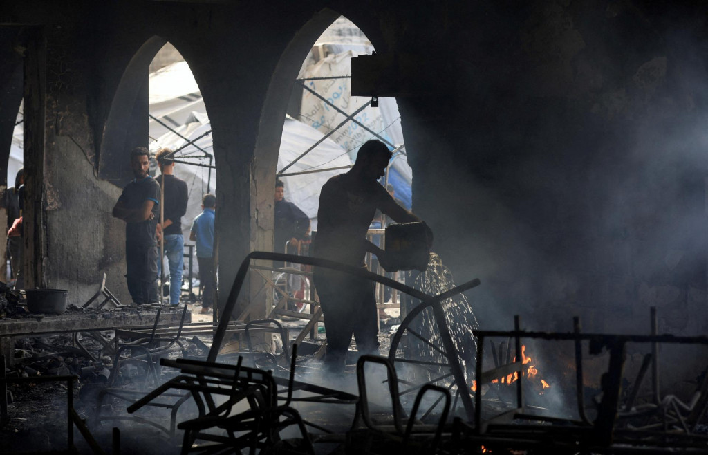 Armáda dodala, že Hamas používal civilistov ako živé štíty a že pred úderom prijala opatrenia na minimalizáciu civilných obetí. FOTO: REUTERS