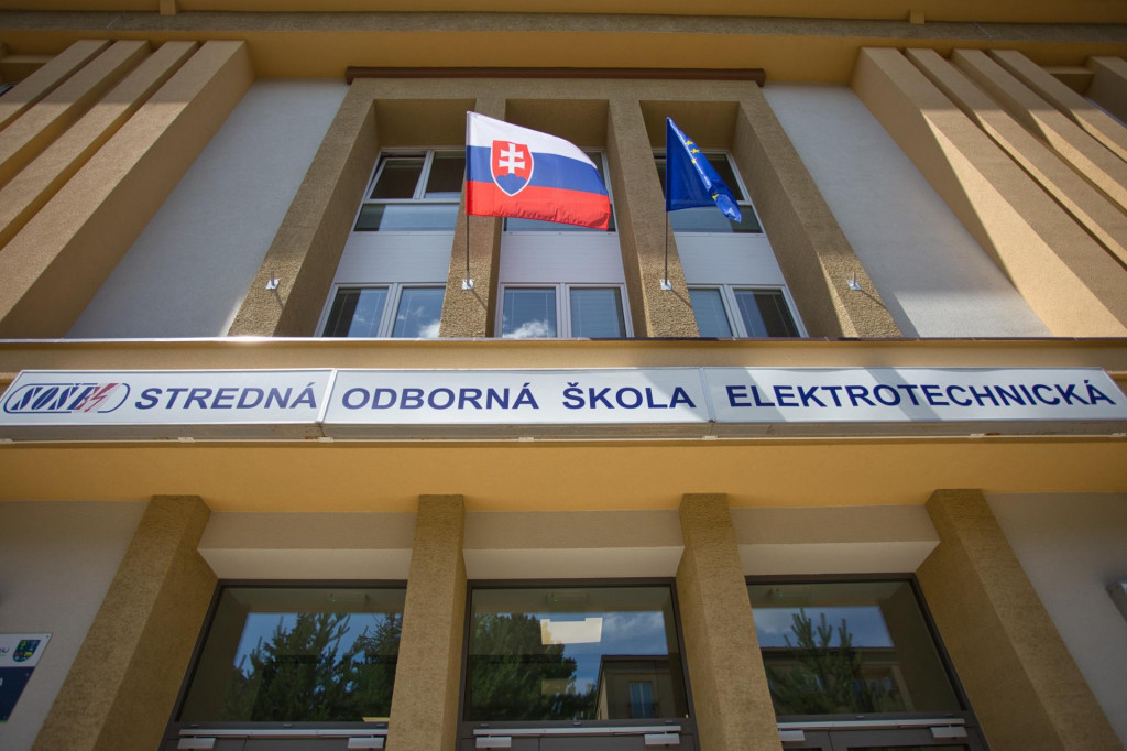 Spájanie má pomôcť zlepšiť ich vybavenie, rozšíriť ponuku odborov a zvýšiť kvalitu výučby.