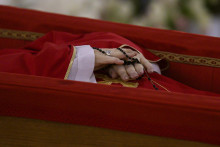 Vystavené telo zosnulého pápeža Františka