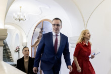 Zákrok ministra práce voči špekulantom sa rozbieha, na vyššie 13. dôchodky však nenašetrí, tvrdí odborník. FOTO TASR/M. Baumann