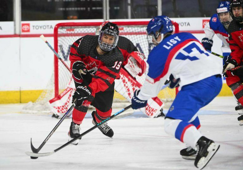 Slovenská hokejová reprezentácia do 18 rokov neuspela v druhom vystúpení na MS. FOTO: IIHF