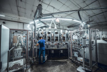 Spoločnosť Lowa, ktorá sa zaoberá výrobou športových topánok, ukončí k 31. augustu svoju výrobu v Handlovej. FOTO: Facebbok/LOWA Production s r. o.