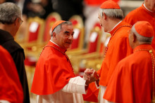 Taliansky kardinál Angelo Becciu. FOTO: Reuters