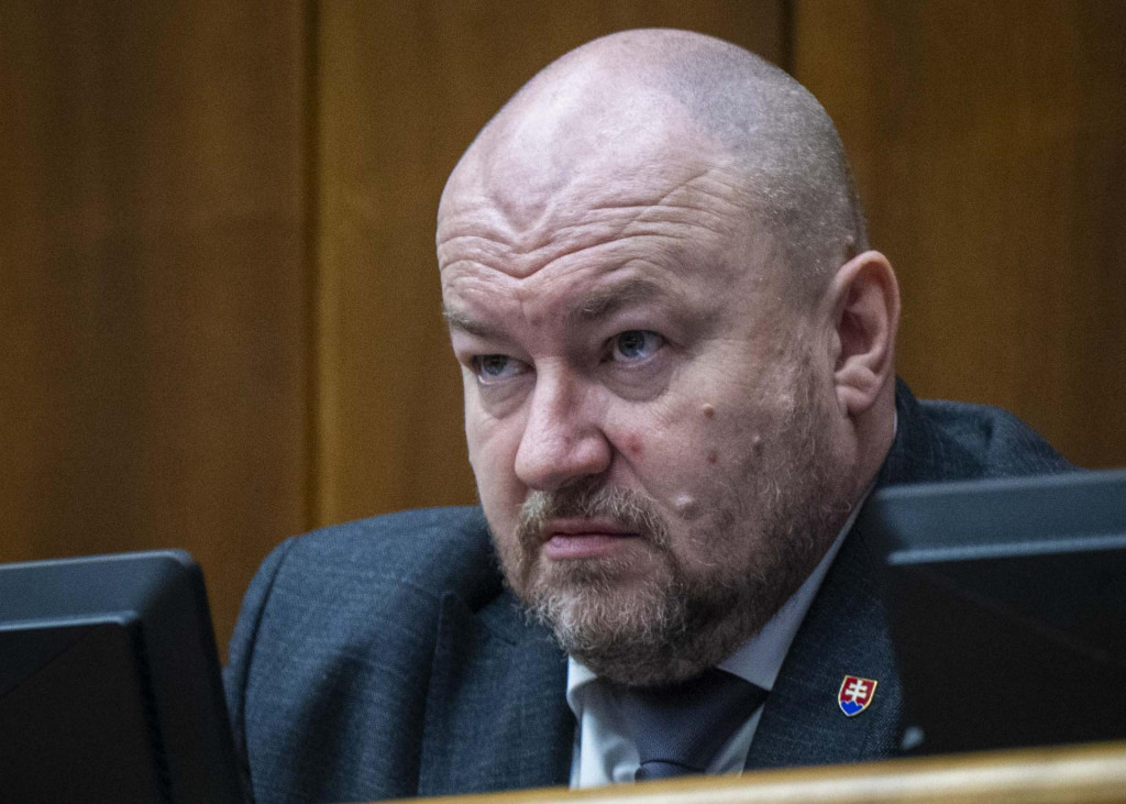 Na snímke minister cestovného ruchu a športu Rudolf Huliak (nezávislý). FOTO: TASR/Jakub Kotian