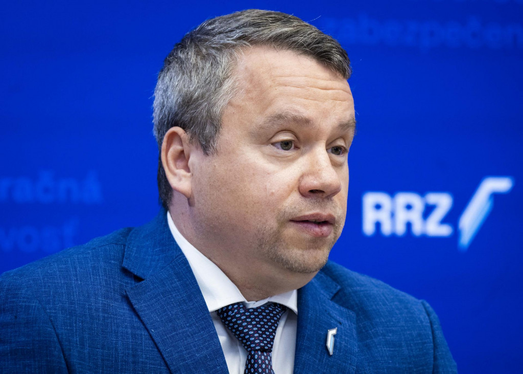 Dlhodobá udržateľnosť verejných financií sa podľa predsedu Rady pre rozpočtovú zodpovednosť Jána Tótha zlepšila. FOTO: TASR/ J. Kotian