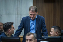 Poslanci Národnej rady zľava Peter Pollák ml., Igor Matovič a Lukáš Bužo (všetci Slovensko). FOTO: TASR/Jakub Kotian