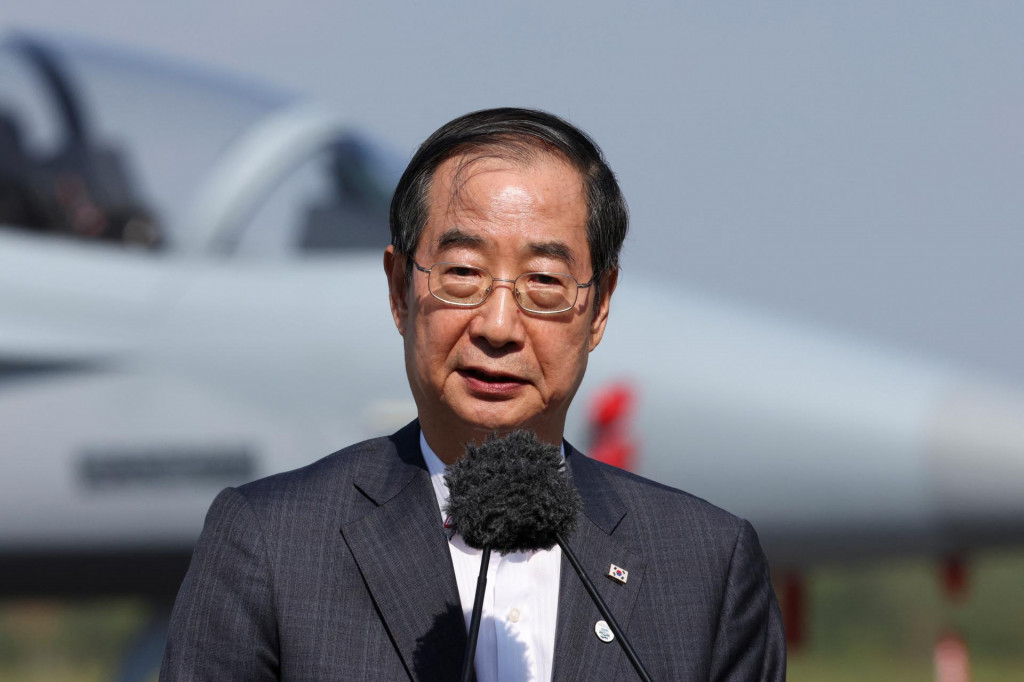 Juhokórejský premiér a úradujúci prezident Han Duk-so. FOTO: Reuters