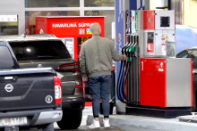 „V pondelok 5. mája 2025 sa uskutoční stretnutie ôsmich krajín OPEC+, na ktorom sa rozhodne o úrovni produkcie na jún tohto roka,“ priblížil analytik. FOTO: HN/Pavol Funtál