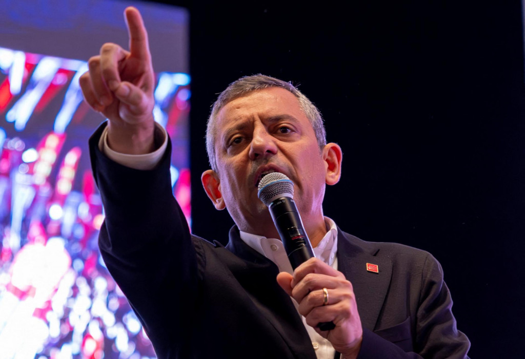 Líder najväčšej tureckej opozičnej strany Özgür Özel. FOTO: Reuters