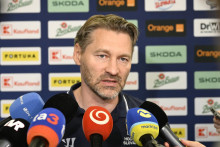 Tréner slovenskej hokejovej reprezentácie Vladimír Országh. FOTO: TASR/Pavel Neubauer