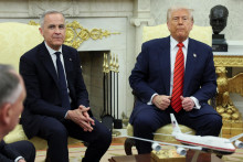 Americký prezident Donald Trump a kanadský premiér Mark Carney v Bielom dome. FOTO: REUTERS