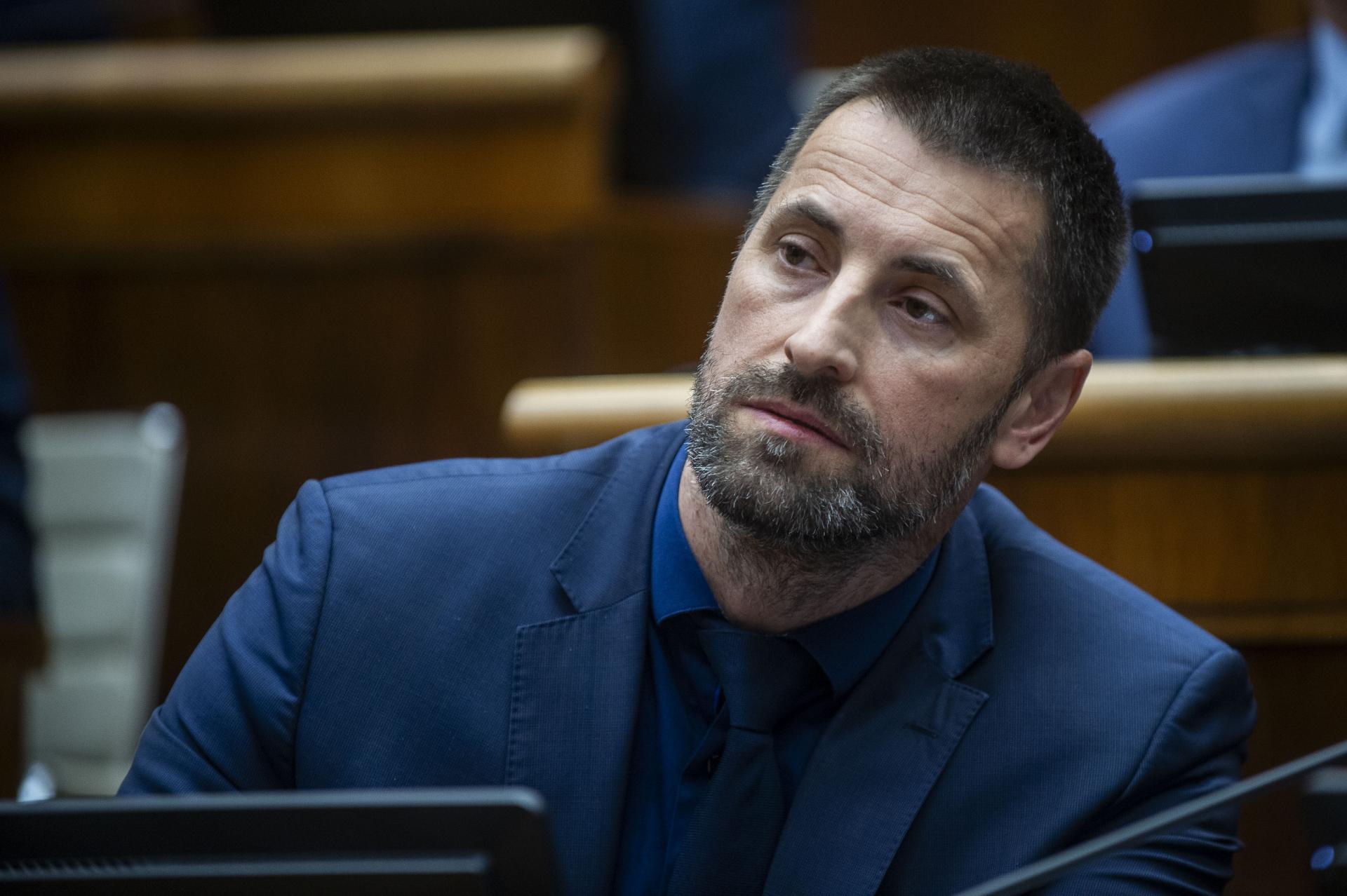 Fico tlačí Slovensko späť do energetickej závislosti od Ruska, tvrdí SaS