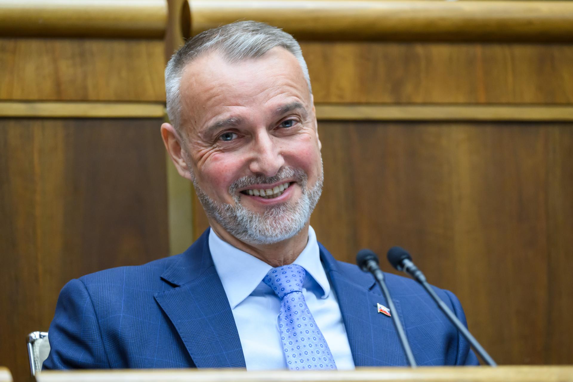 Predseda parlamentu Raši odcestoval do Prahy, absolvuje svoju prvú zahraničnú cestu