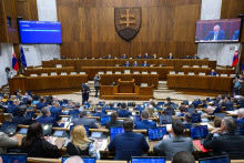 Plénum parlamentu počas hlasovania. FOTO: TASR/Jaroslav Novák