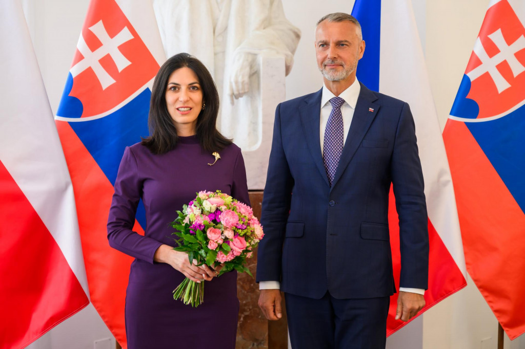 Predseda Národnej rady Richard Raši (Hlas-SD) a predsedníčka Poslaneckej snemovne Parlamentu ČR Markéta Pekarová Adamová. FOTO: TASR/Jaroslav Novák