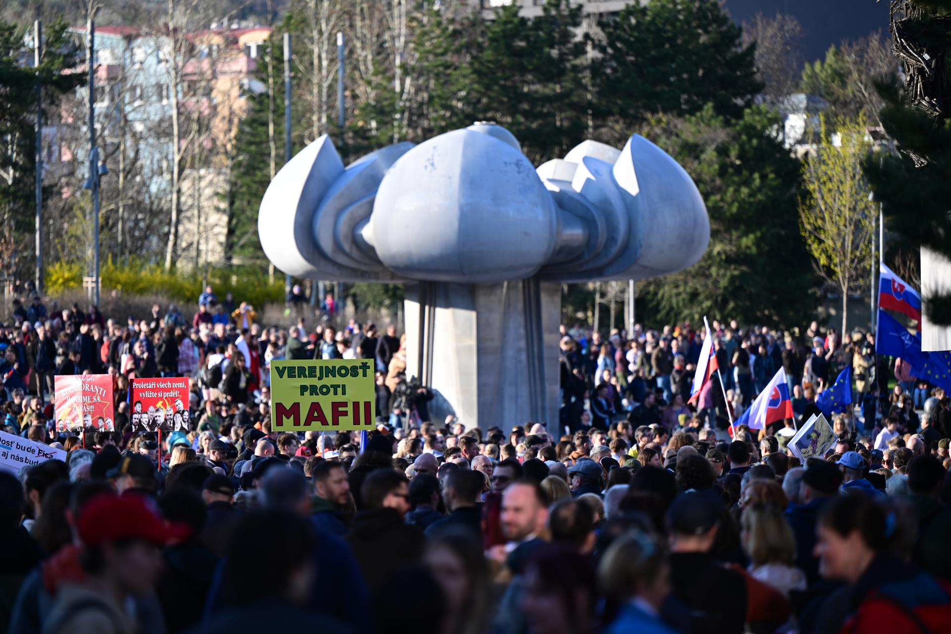 Protest Slovensko je Európa: V Bratislave sa koná protivládne zhromaždenie