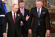 Ruský prezident Vladimir Putin sa stretol s premiérom Robertom Ficom v Kremli. FOTO: Reuters