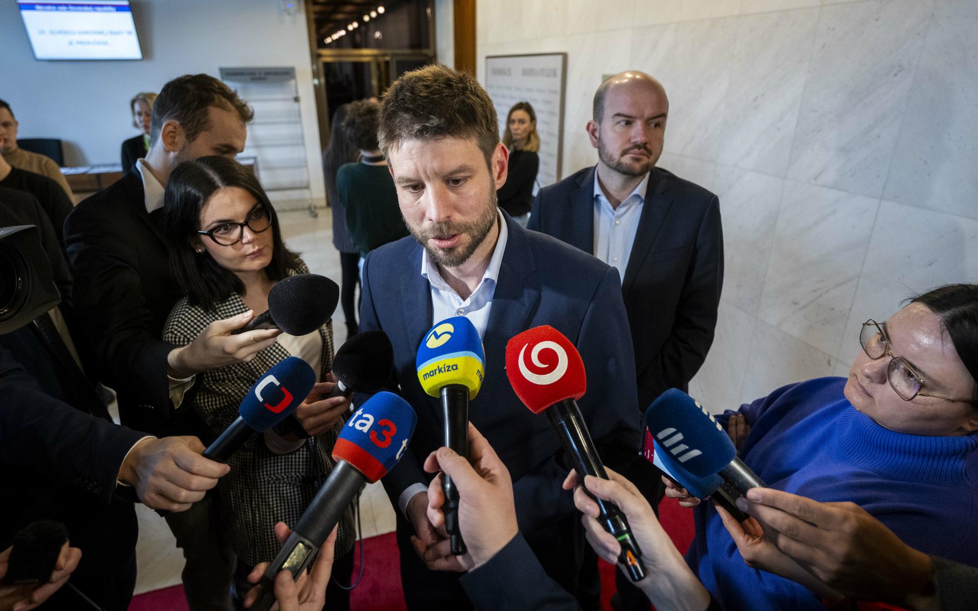 Šimečka ostro kritizoval Fica: On je premiér vojny, ktorý zradil slovenské záujmy. Je to hrozivé