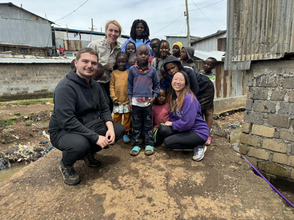 Diana Virgovičová so svojím tímom z firmy Xatoms strávila vlani v Keni dohromady niekoľko mesiacov. FOTO: Archív Diany Virgovičovej
