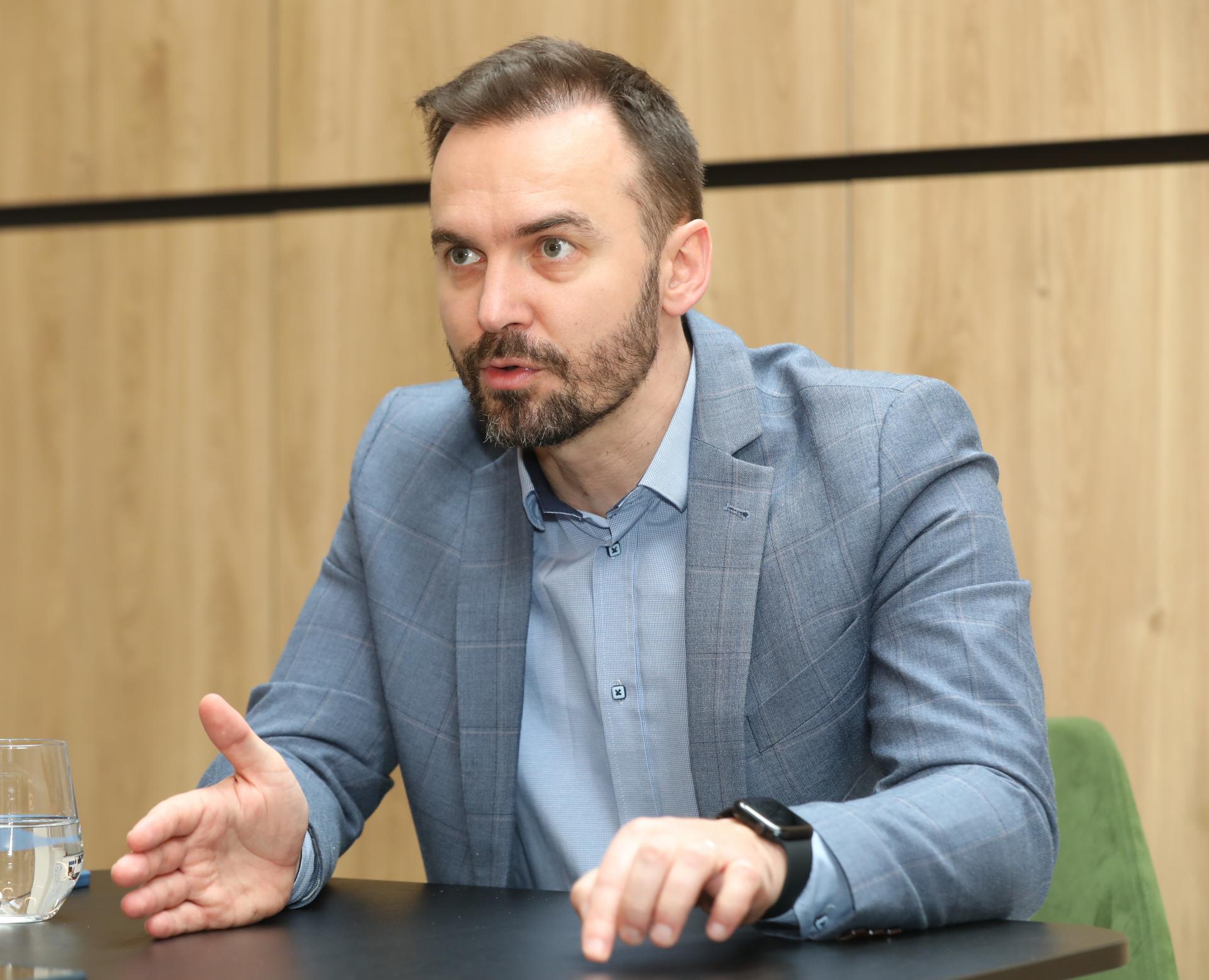 Matovičovo hnutie namieta voľbu šéfa STVR, považuje ju za frašku