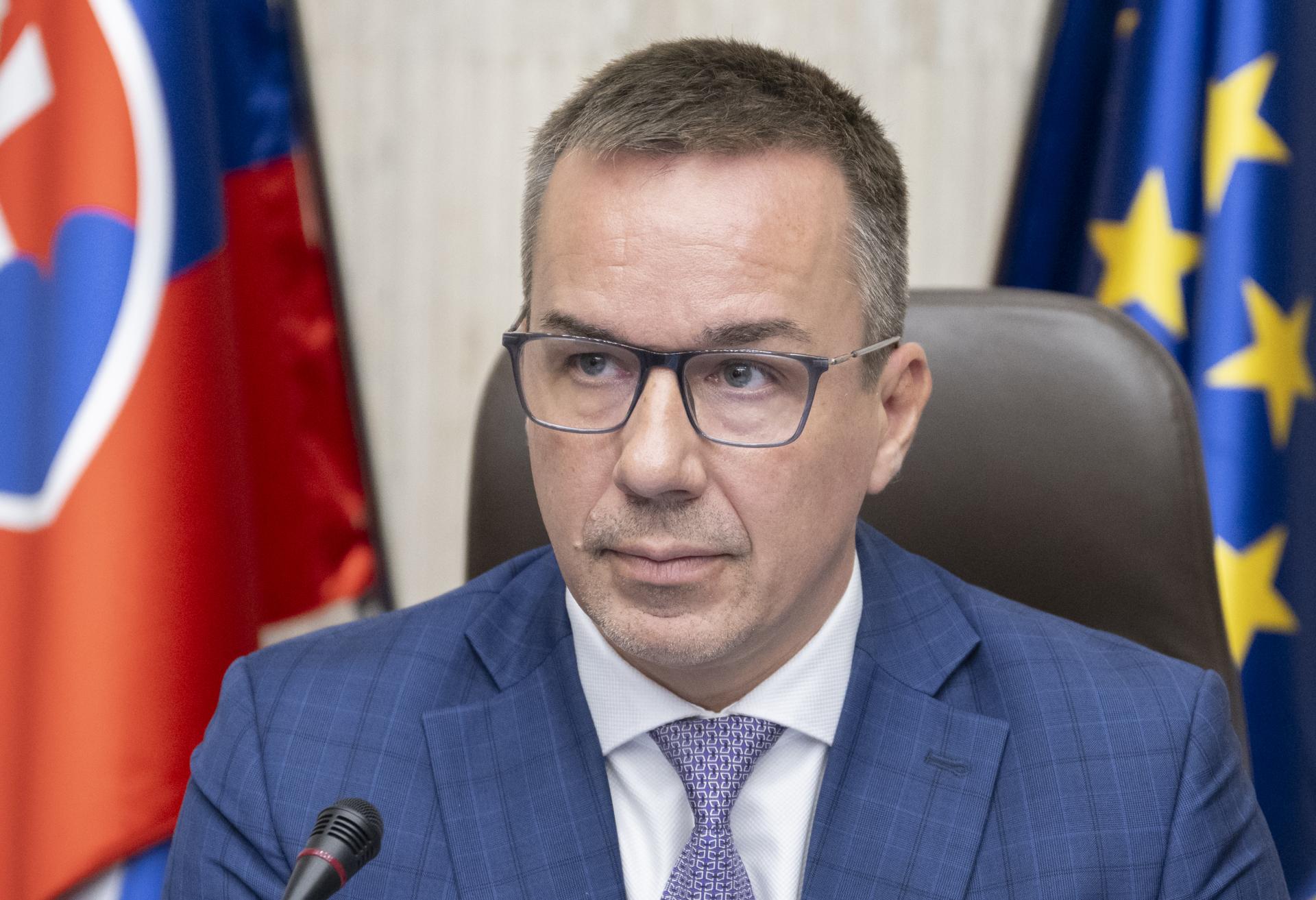 Tomáš pripravuje Slovákom dedičný hriech