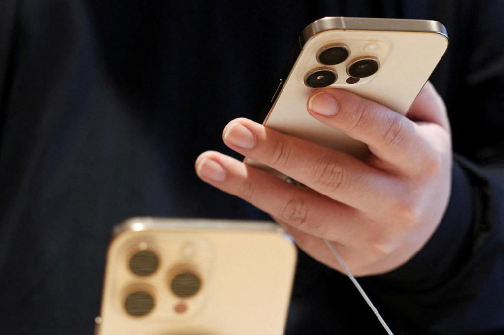 iPhone 16 Pro. FOTO: REUTERS