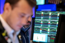 Hlavný index newyorskej burzy Dow Jones Industrial Average zaznamenal mierny pokles, širší index burzy S&P 500 aj technologický index Nasdaq však vykázali rast. FOTO: REUTERS