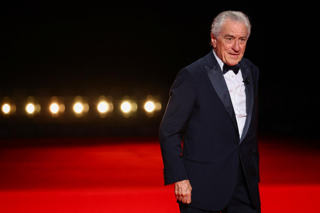 Americký herec Robert De Niro na otváracom večere 78. ročníka filmového festivalu vo francúzskom letovisku Cannes. FOTO: REUTERS