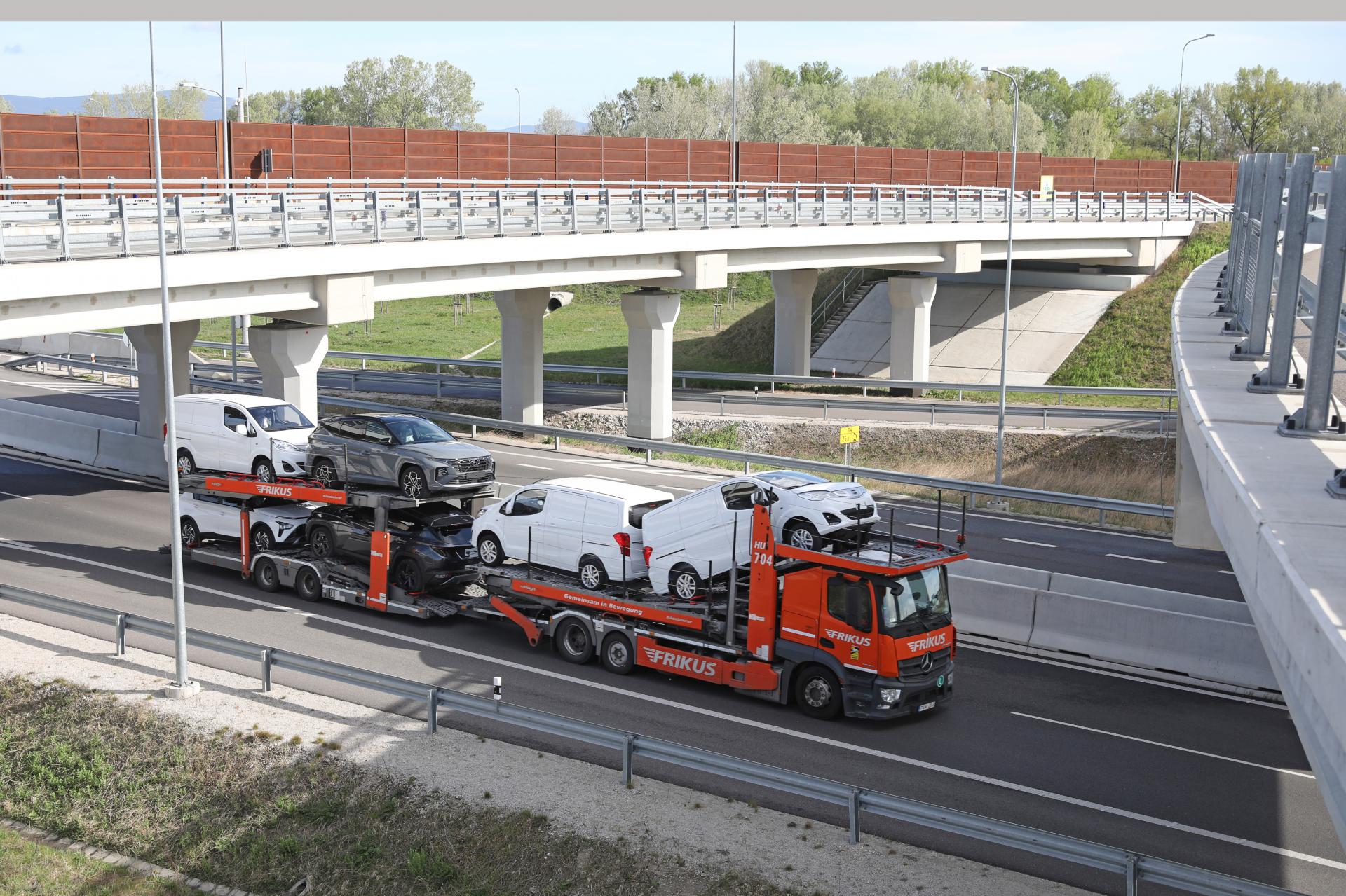 Vedenie NDS a autodopravcovia hovorili o novom mýte, ktoré prinesie európska smernica