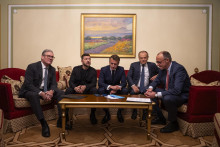 Ukrajinu naďalej neochvejne podporujú najmä jej európski spojenci. FOTO: TASR/AP/L. Marin