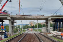 V úseku Poprad-Tatry - Vydrník je od skorých ranných hodín na železničnej trati prerušená doprava. FOTO: TASR/A. Hudecová