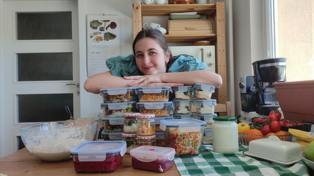 Agát robí každú nedeľu meal prep na nasledujúci týždeň.
