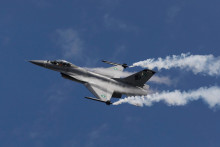 Ilustračná fotografia. Stíhačka F-16. FOTO: Reuters